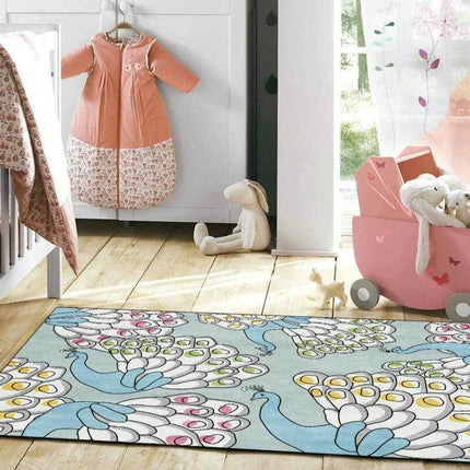 Sødt børnetæppe med påfugle mønster