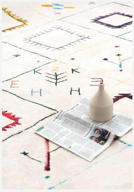 Hvidt berbertæppe med zen-mønster