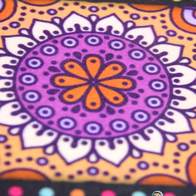 Farverig køkkenmåtte med mandala mønster