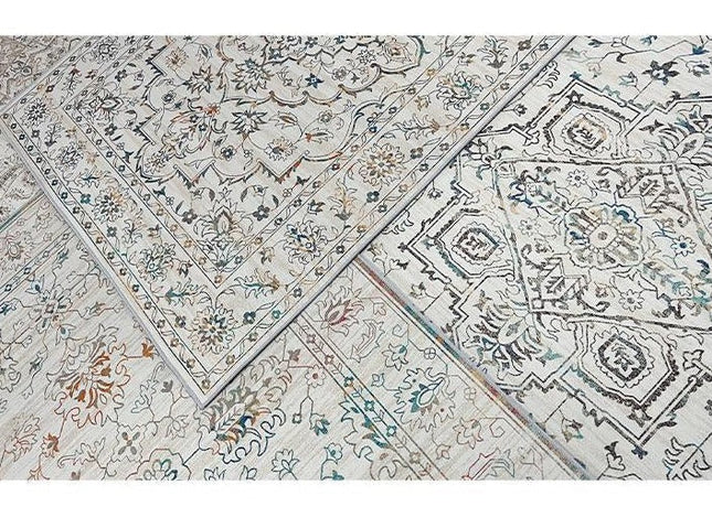 Lyst vintage gulvtæppe med medaljon