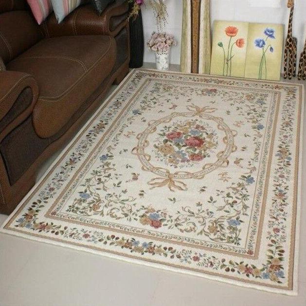 Persisk gulvtæppe med blomstermotiv