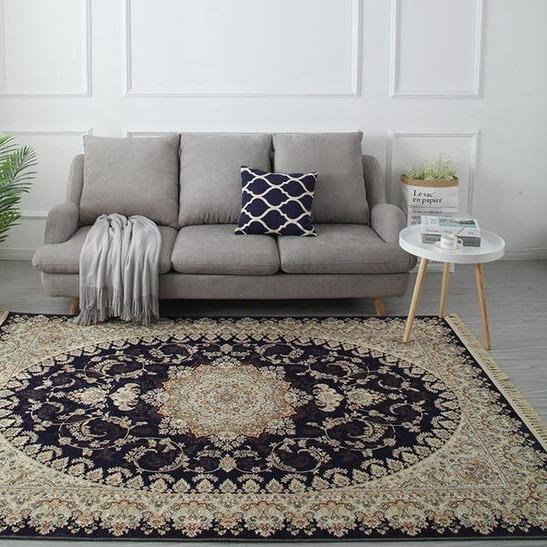 Sort persisk tæppe med mønster