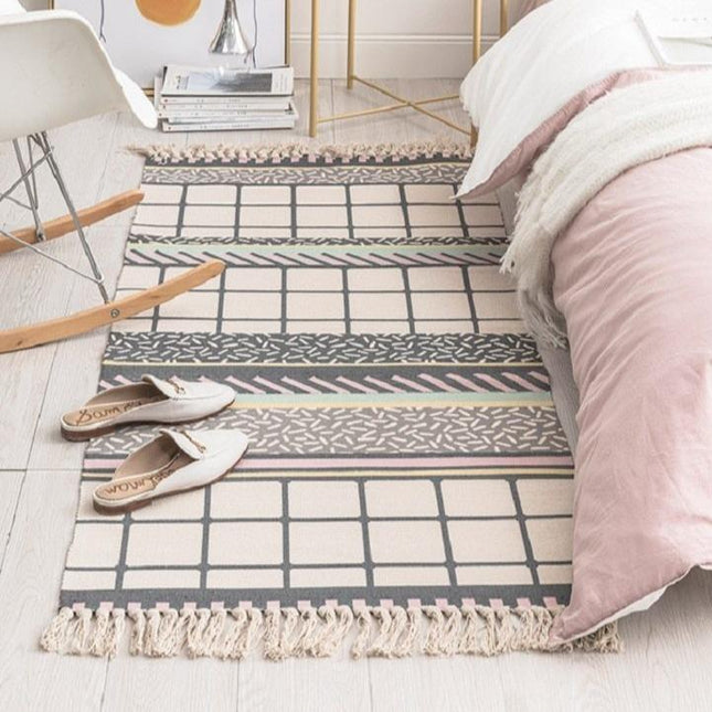 Moderne gulvtæppe i pudderlyserød og beige